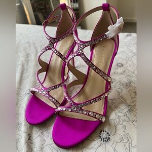 NWT Dee ocleppo pink
Heels